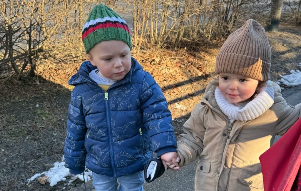 In der Kindervilla ist es uns besonders wichtig, dass sich jedes Kind wohl, sicher und verstanden f&uuml;hlt. Ein positives Sozialklima ist die Grundlage daf&uuml;r, dass Kinder Vertrauen aufbauen, soziale F&auml;higkeiten entwickeln und Freude am gemeinsamen Spiel erleben k&ouml;nnen.